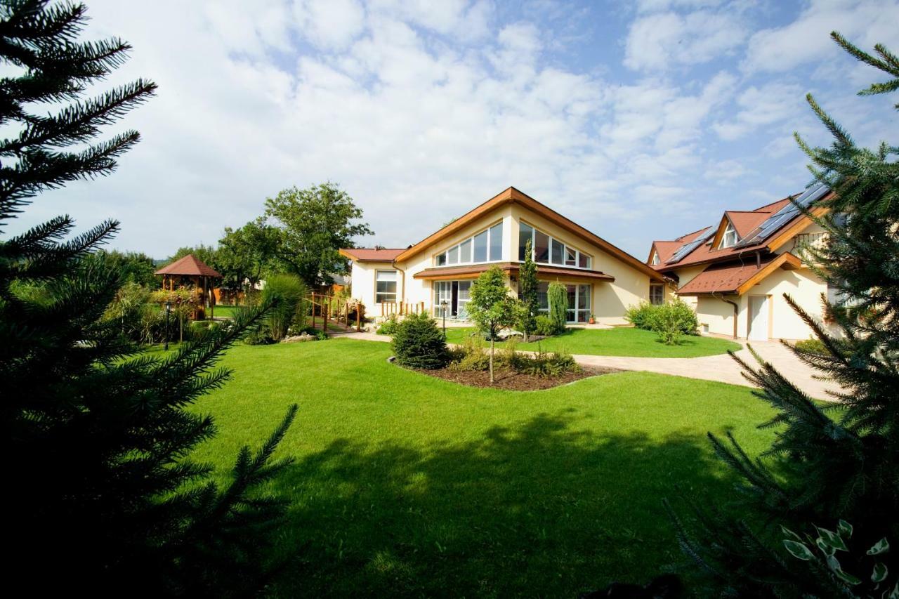 Vila Valča Esterno foto